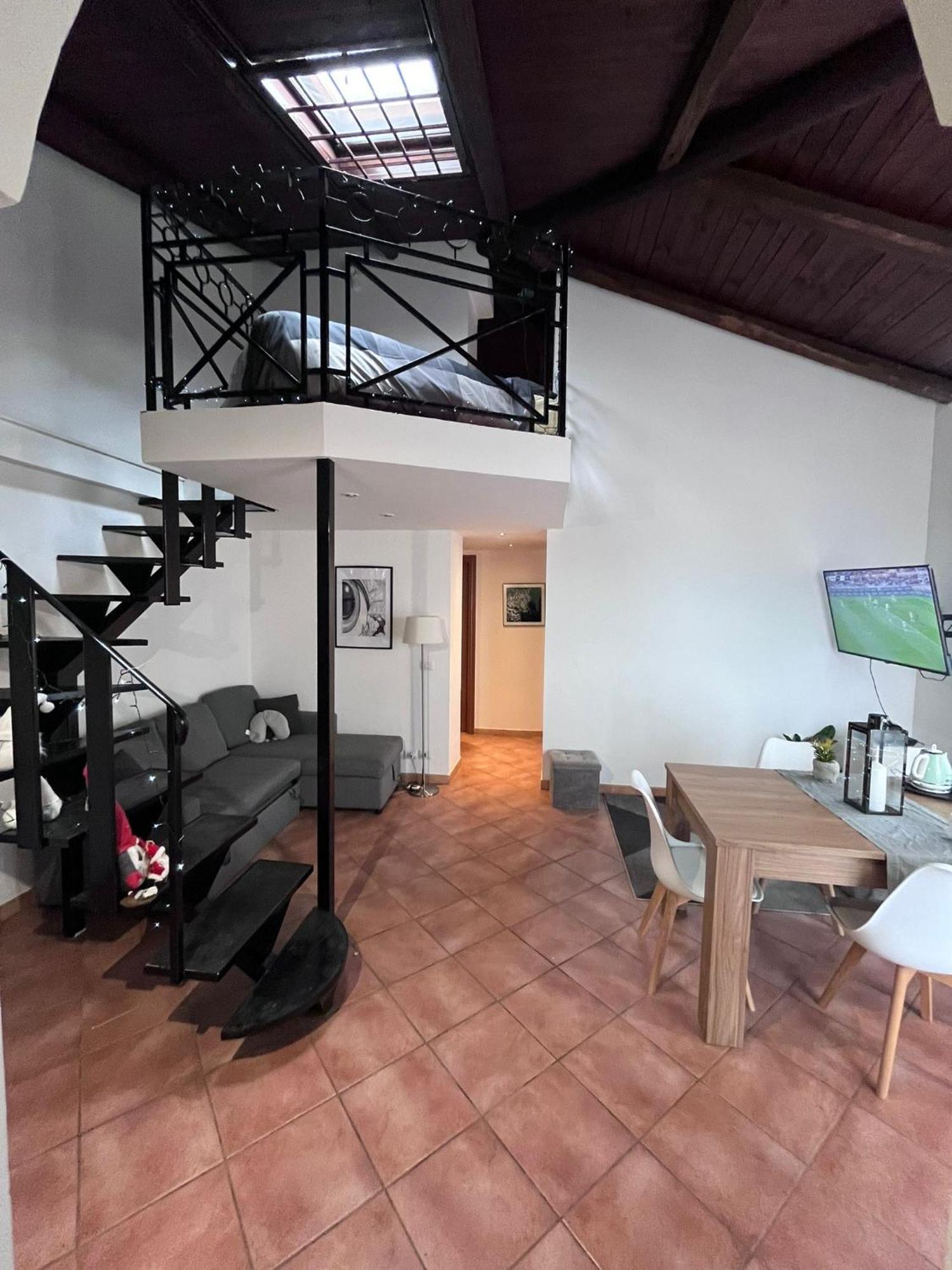 Апартаменты A Casa Di Leo Santa Maria delle Mole Экстерьер фото